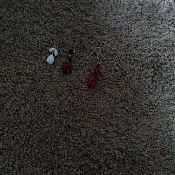 Jewelry - Picture 3 of 4